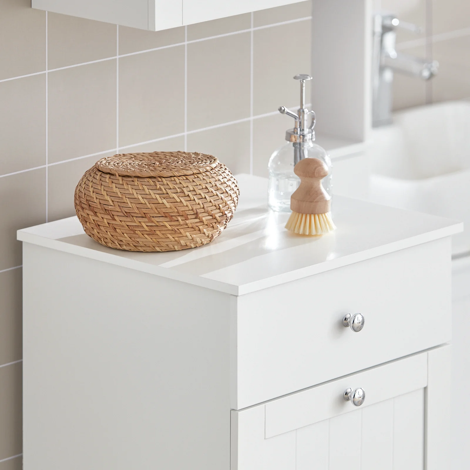 SoBuy BZR21-II-W Smalle Badkamerkast met Lade & Wasmand – Compact Opbergmeubel voor Badkamer en Toilet – 40×38×90 cm, Wit - Image 9
