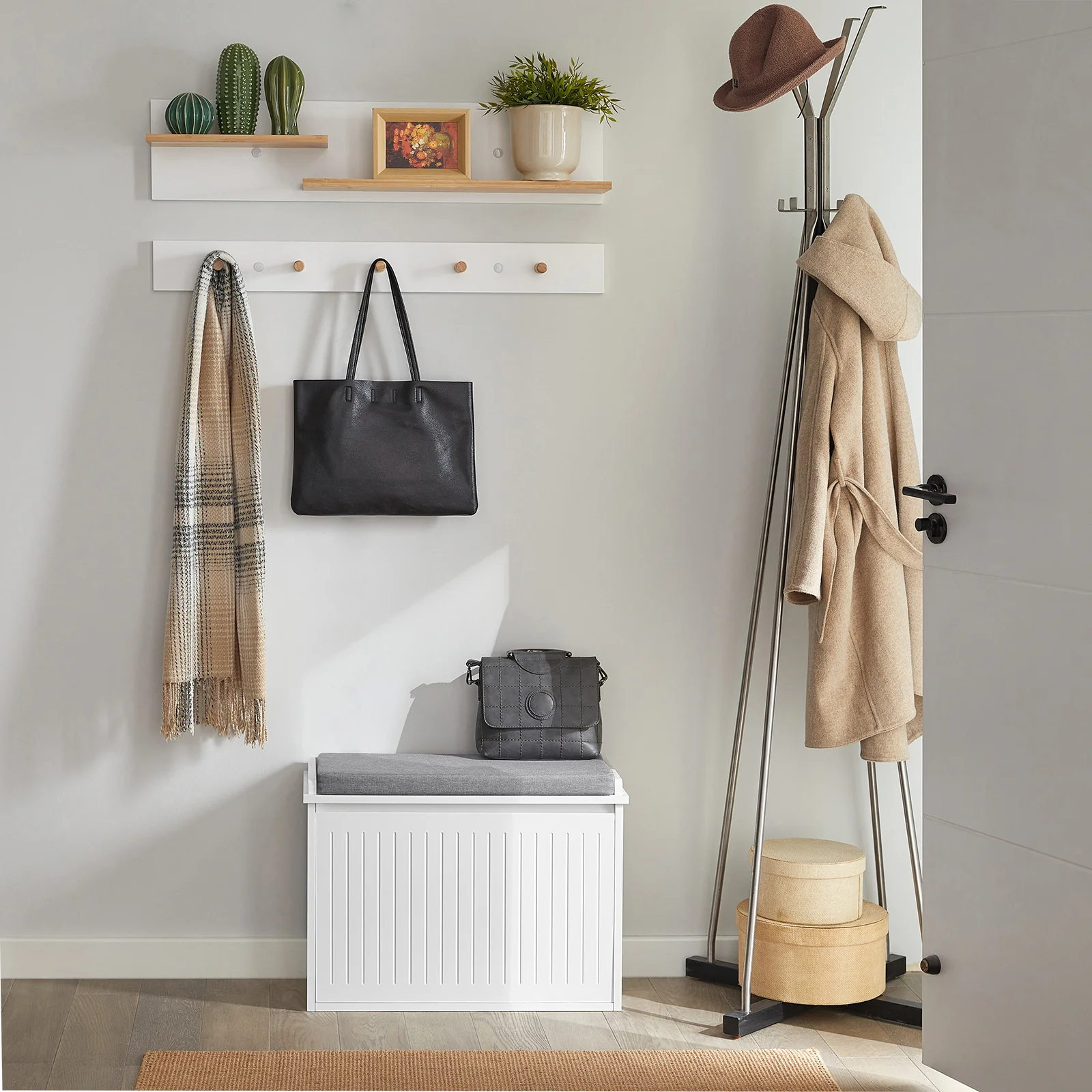 SoBuy FSR98-W Schoenenbank met Opbergruimte – Inclusief Zacht Zitkussen & Klep – Compact Schoenenmeubel voor Hal – 62 × 26 × 45 cm – Draagvermogen 150 kg – Wit - Image 11
