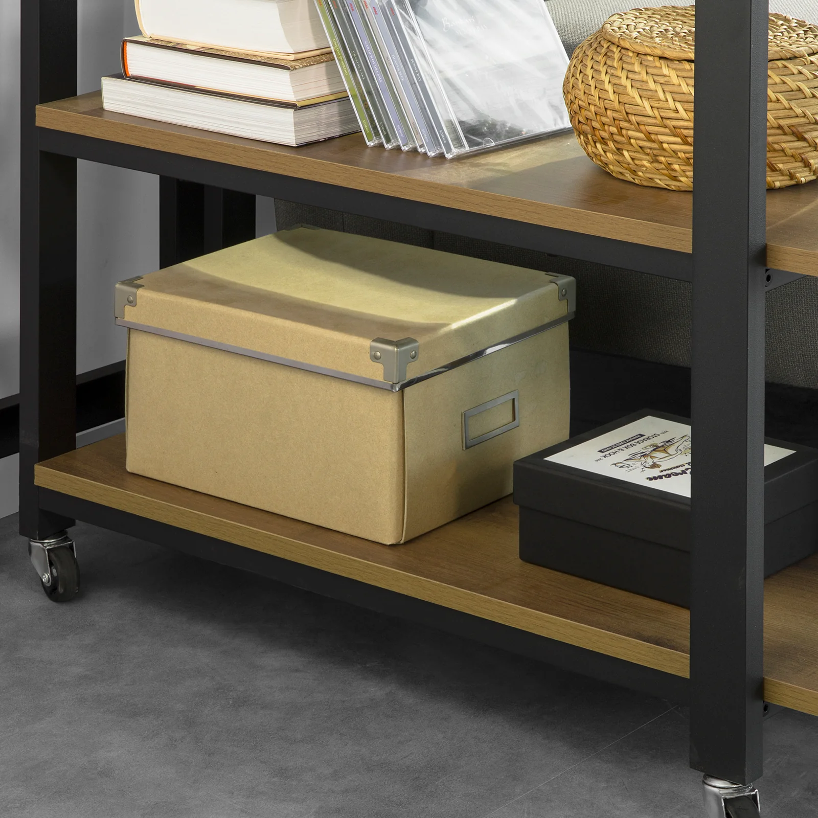 SoBuy FWT83-PF Draaibare bijzettafel, eindbank met wielen, verrijdbare consoletafel met 2 planken - Image 9