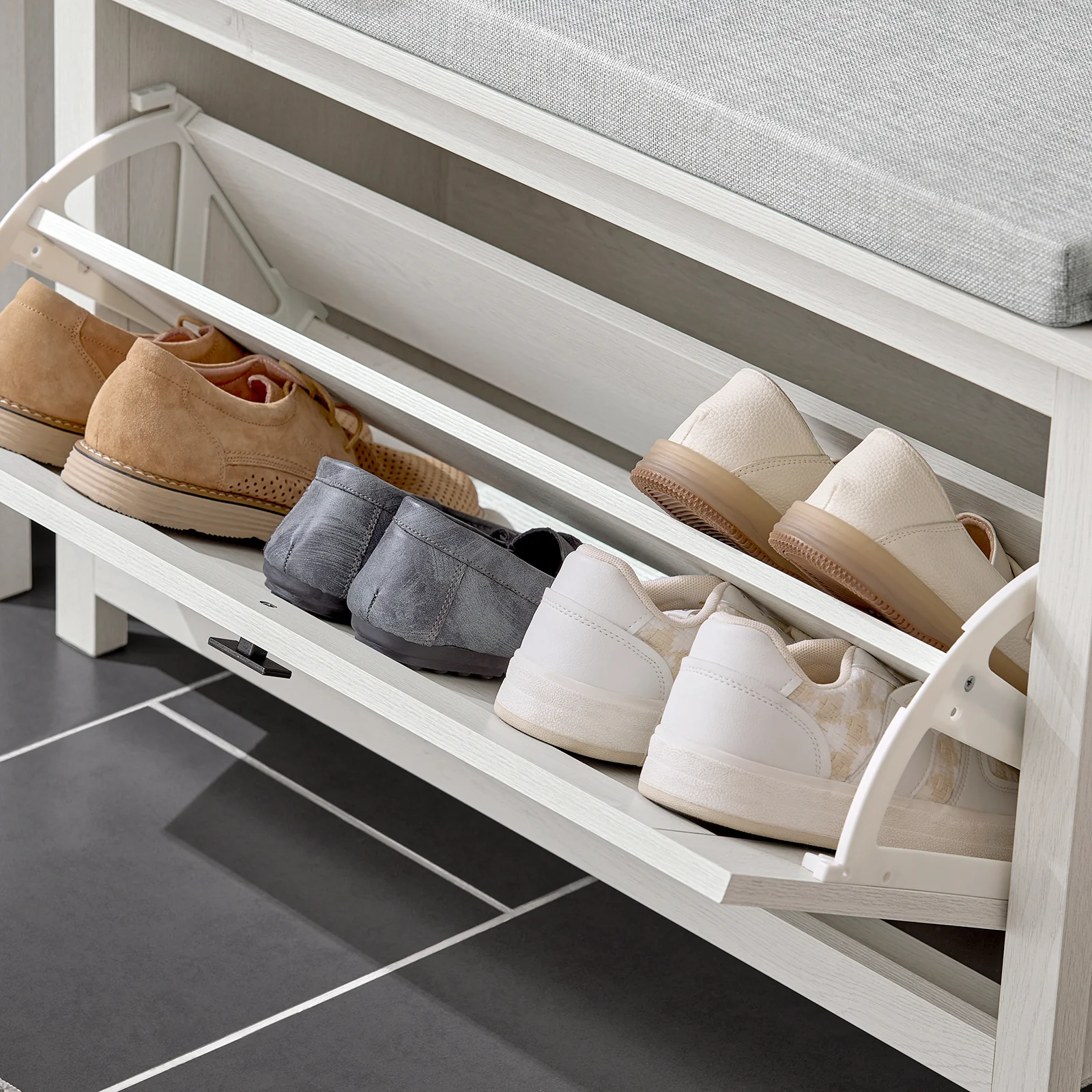 SoBuy FSR161-W Schoenenbank met Kussen – Vintage Wit – Opklapbaar Deurtje, Verstelbare Schappen & Comfortabel Zitkussen – 80×30×50 cm – 150 kg Draagvermogen - Image 11