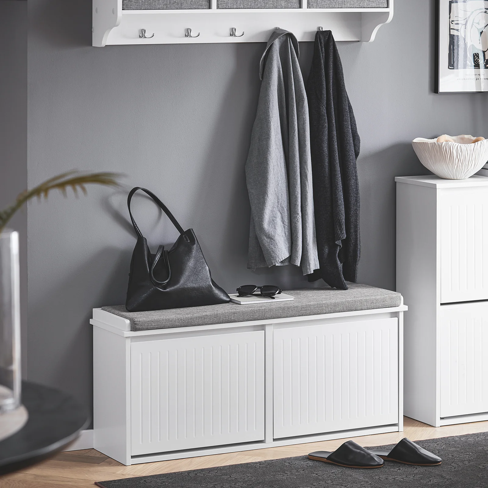 SoBuy FSR98-XL-W Schoenenbank met Opbergruimte en Comfortabel Kussen – 2 Deurtjes, Wit, 158 kg draagvermogen, L100 x B26 x H46 cm - Image 4